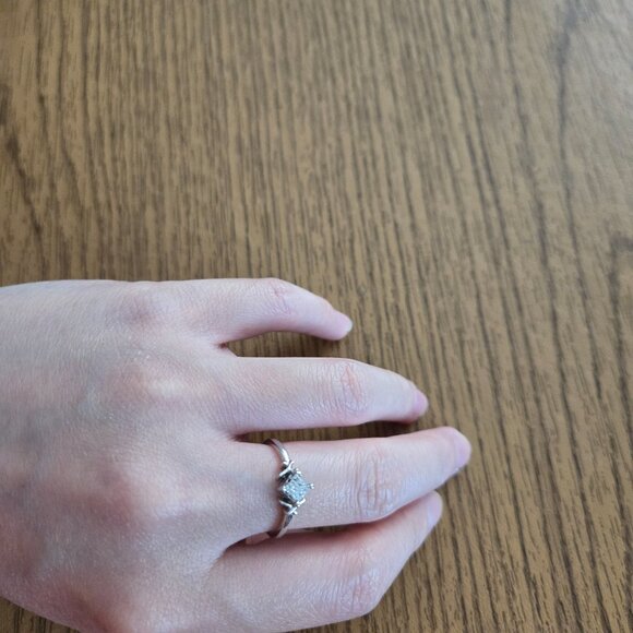 Zales 10k diamond white gold ring - Picture 12 of 17